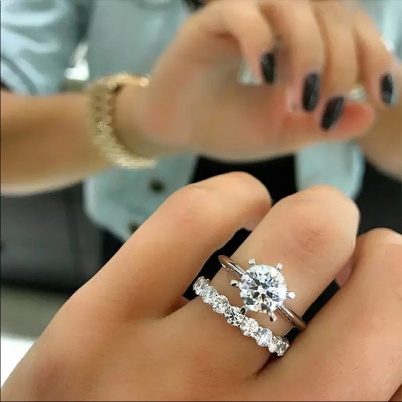 NEW 925 sterling silver bridal engagement ring set